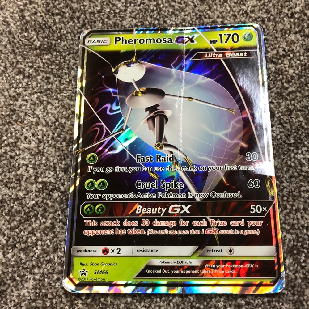 Giant Pokémon card